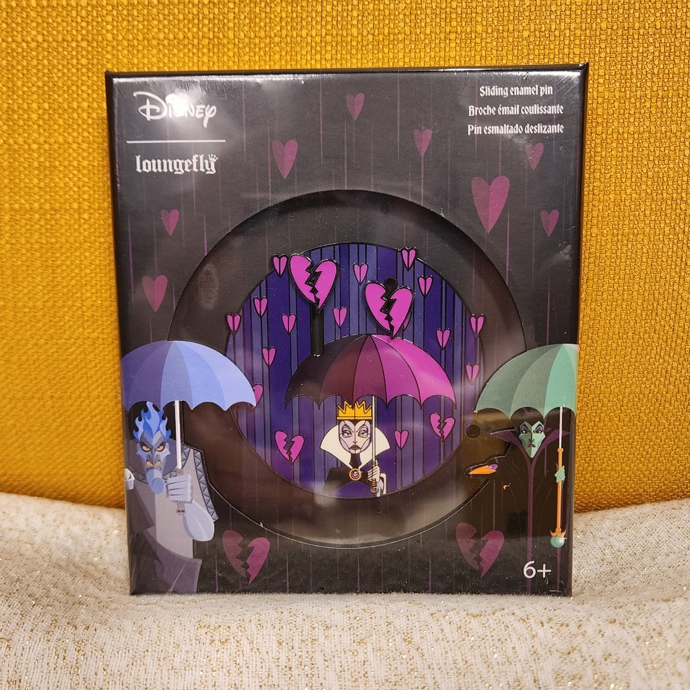Loungefly Disney Villains Evil Queen Sliding Hearts Limited Editon Pin 3" NEW